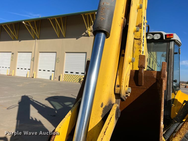 image for item DS2760 2008 New Holland B95LR  backhoe