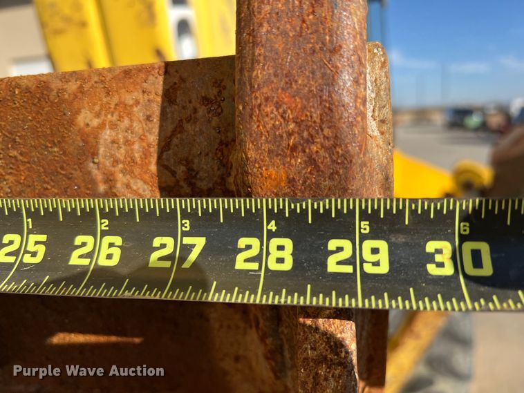 image for item DS2760 2008 New Holland B95LR  backhoe