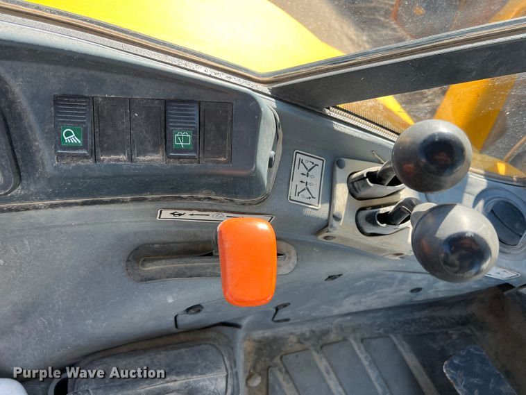 image for item DS2760 2008 New Holland B95LR  backhoe