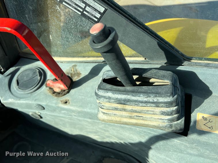 image for item DS2760 2008 New Holland B95LR  backhoe