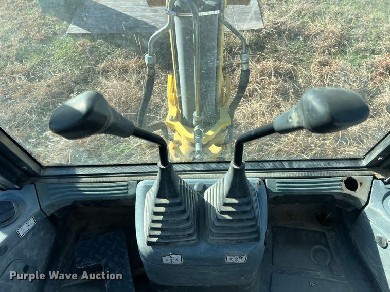 image for item DS2760 2008 New Holland B95LR  backhoe