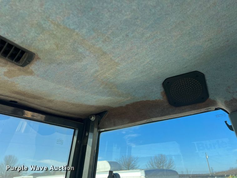 image for item DS2760 2008 New Holland B95LR  backhoe