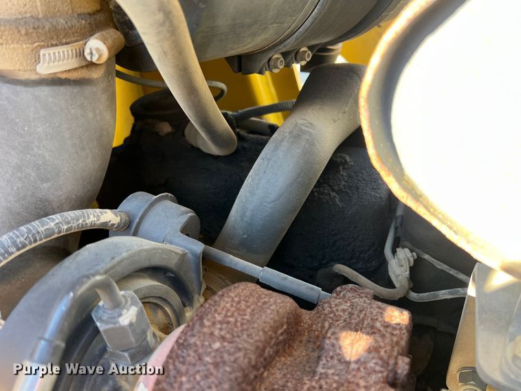 image for item DS2760 2008 New Holland B95LR  backhoe