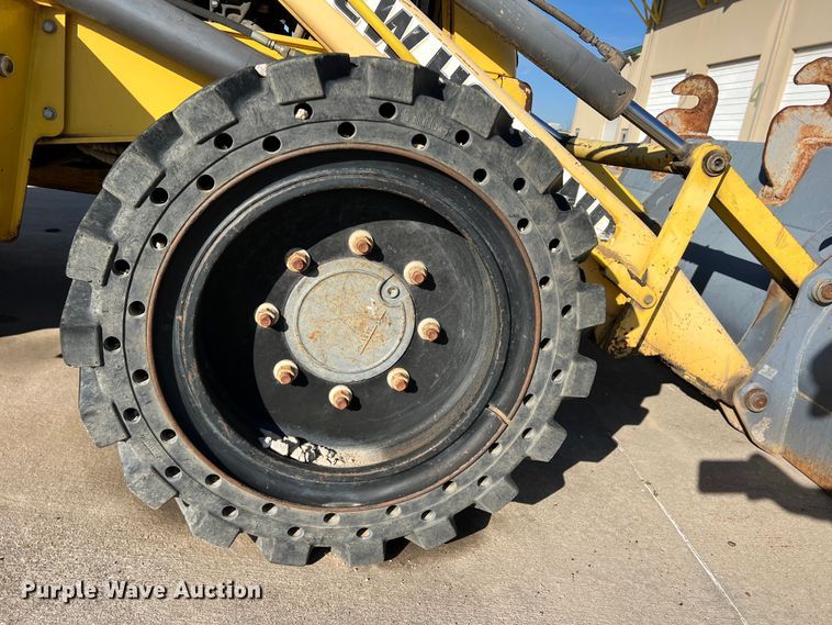 image for item DS2760 2008 New Holland B95LR  backhoe