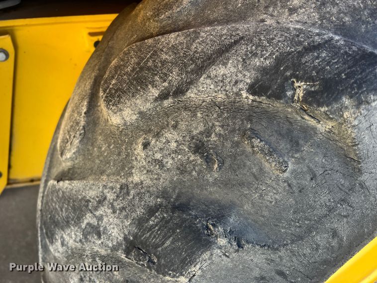 image for item DS2760 2008 New Holland B95LR  backhoe