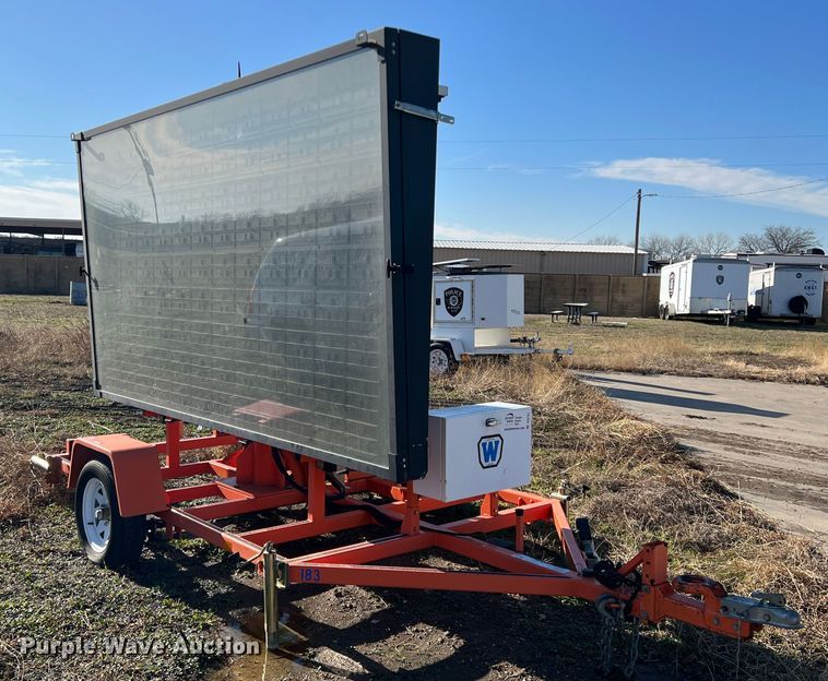 image for item DS2761 2009 Wanco  message board trailer