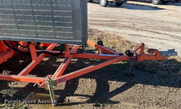 image for item DS2761 2009 Wanco  message board trailer