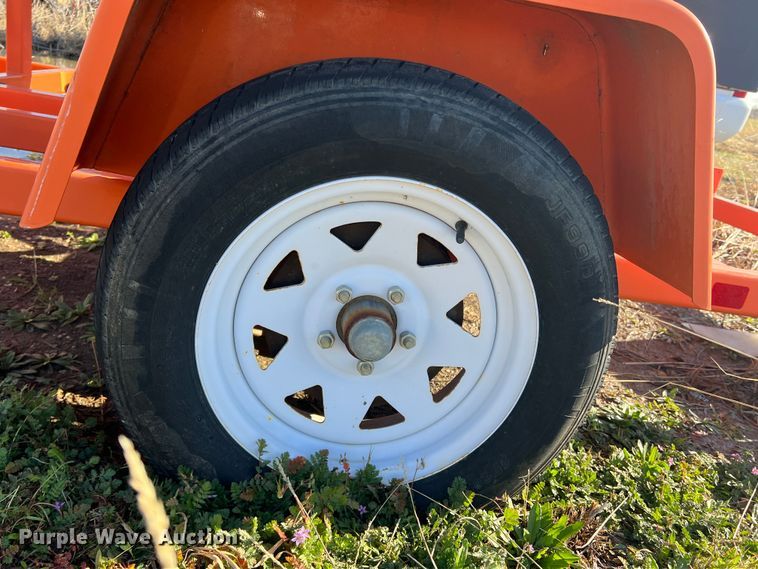 image for item DS2761 2009 Wanco  message board trailer