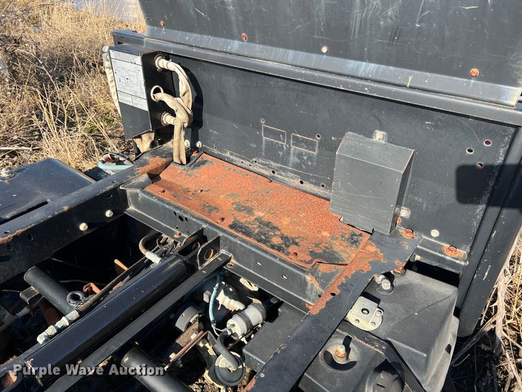 image for item DS2762 Textron  utility vehicle