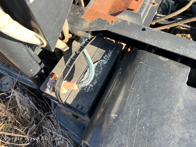 image for item DS2762 Textron  utility vehicle