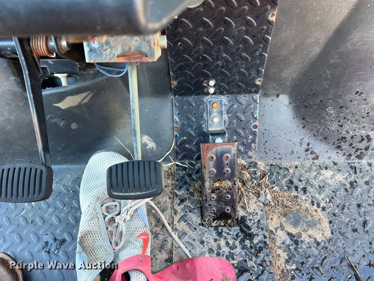 image for item DS2762 Textron  utility vehicle