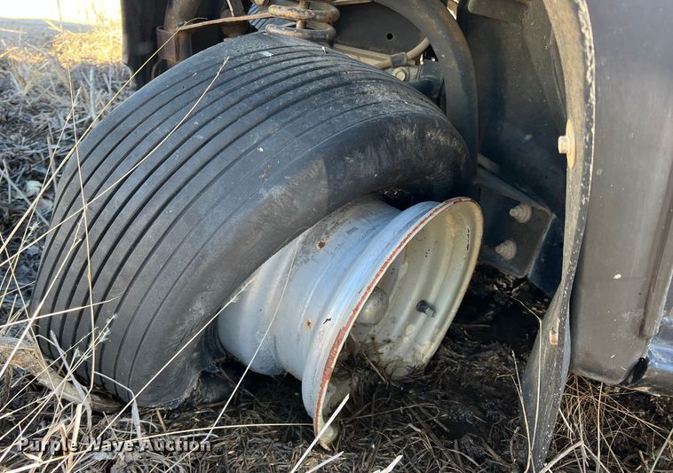 image for item DS2762 Textron  utility vehicle