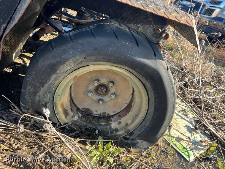 image for item DS2762 Textron  utility vehicle