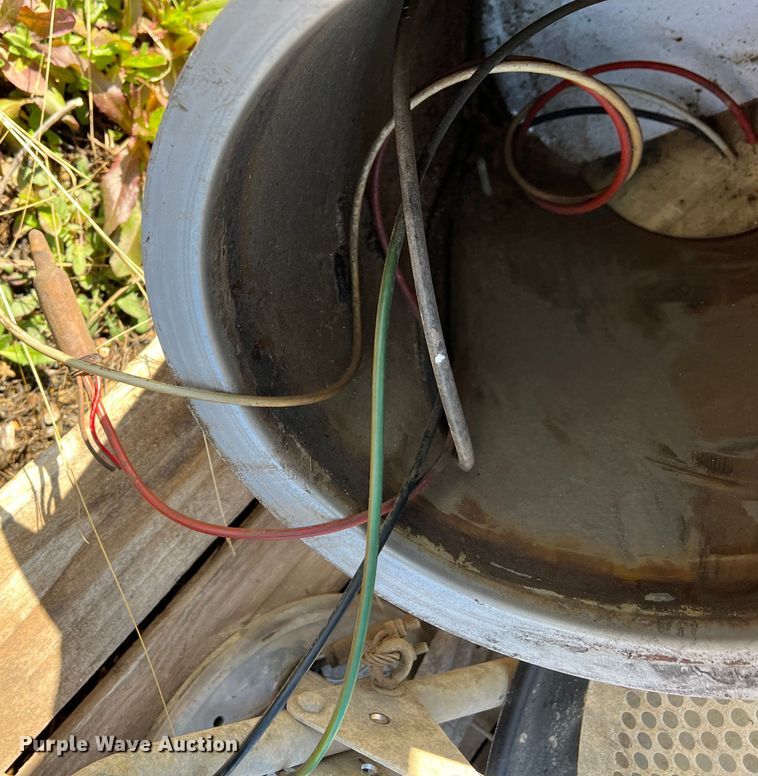 image for item DS2763 (2) Agua Master aerator fountains