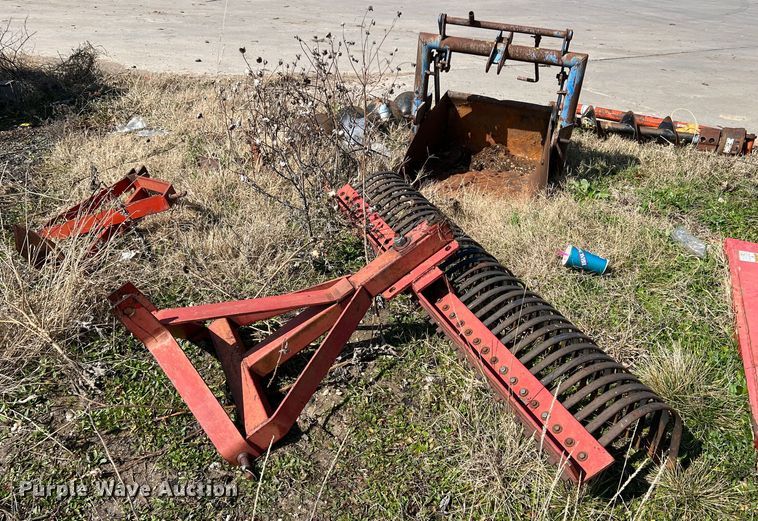 image for item DS2764 (4) pieces of ag equipment