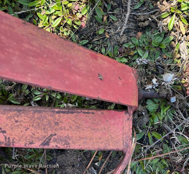 image for item DS2764 (4) pieces of ag equipment