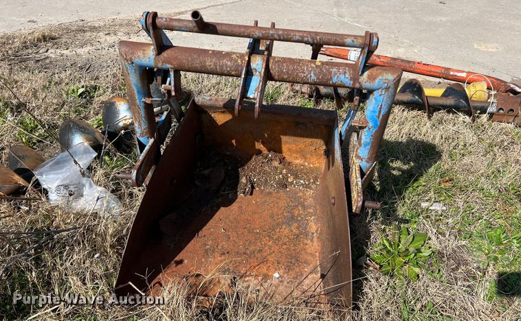 image for item DS2764 (4) pieces of ag equipment