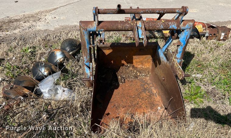 image for item DS2764 (4) pieces of ag equipment