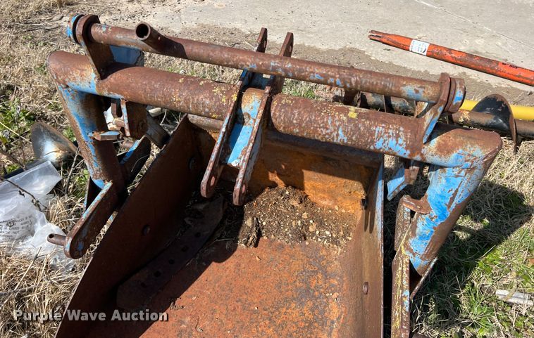 image for item DS2764 (4) pieces of ag equipment