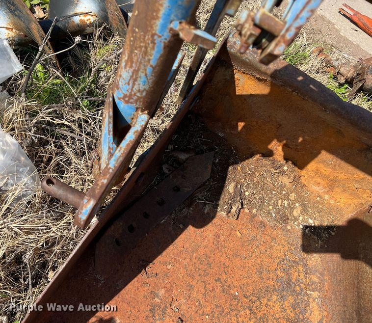 image for item DS2764 (4) pieces of ag equipment