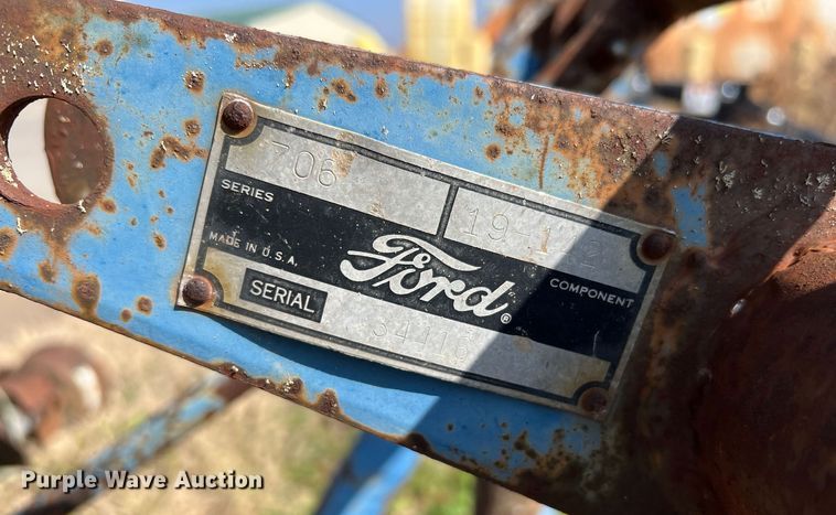 image for item DS2764 (4) pieces of ag equipment