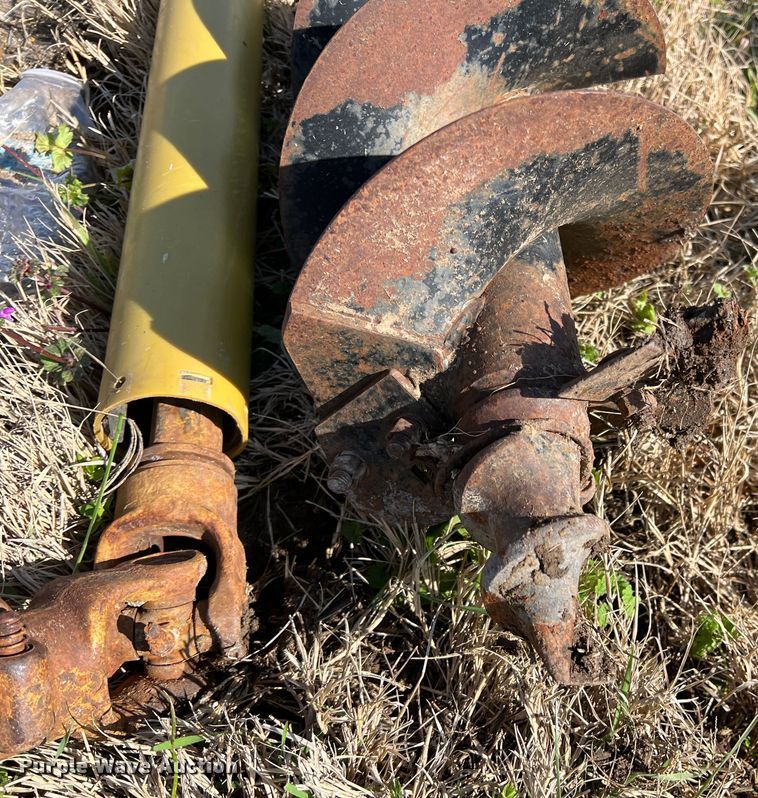 image for item DS2764 (4) pieces of ag equipment