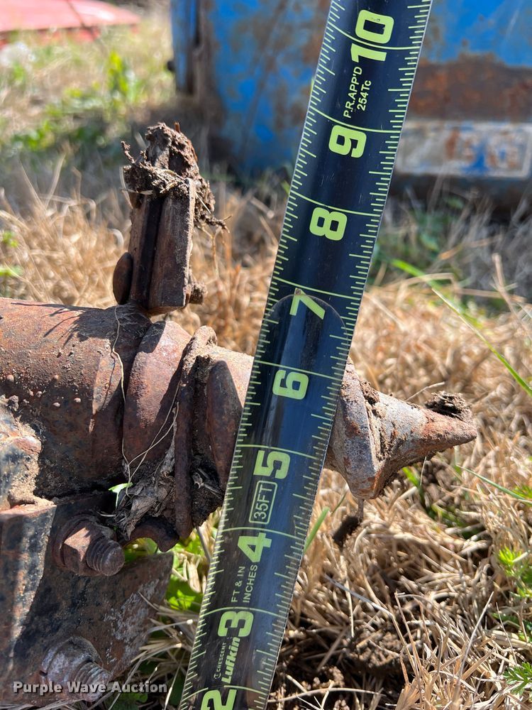 image for item DS2764 (4) pieces of ag equipment