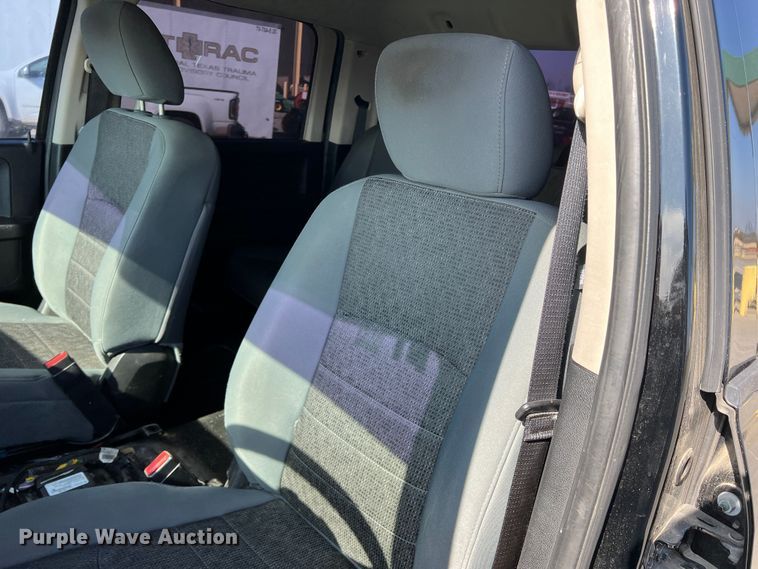 image for item DS2775 2013 Dodge Ram 1500  Crew Cab pickup truck