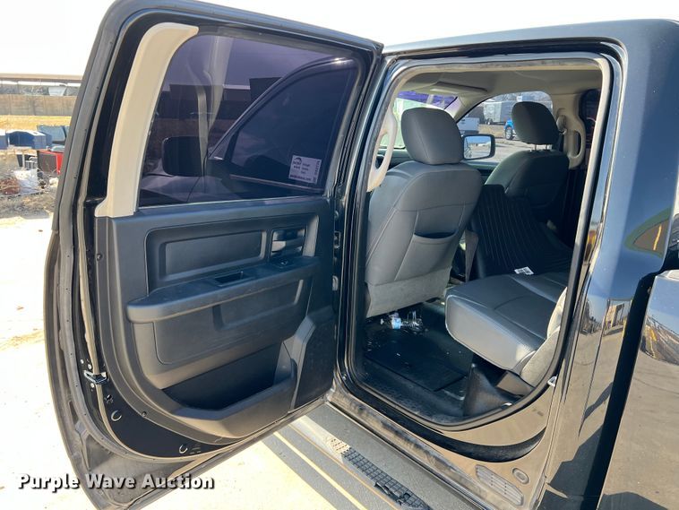 image for item DS2775 2013 Dodge Ram 1500  Crew Cab pickup truck