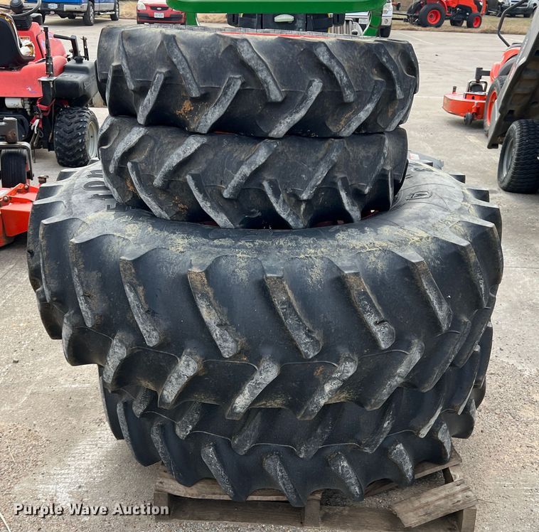 image for item DS2776 (4) tires and wheels