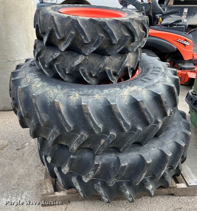 image for item DS2776 (4) tires and wheels