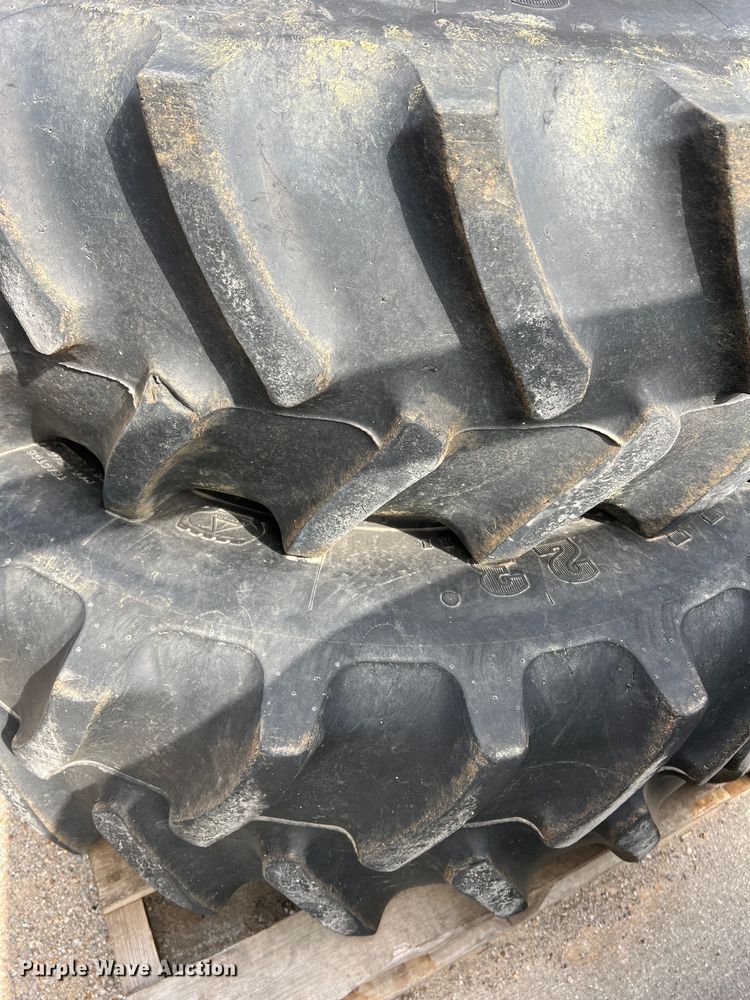 image for item DS2776 (4) tires and wheels