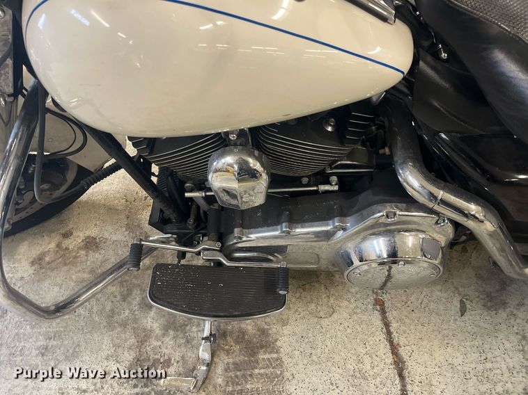 image for item GA9653 2008 Harley Davidson Road King Police  motorcycle