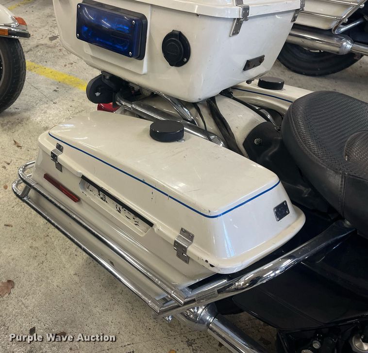 image for item GA9653 2008 Harley Davidson Road King Police  motorcycle
