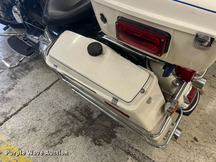 image for item GA9653 2008 Harley Davidson Road King Police  motorcycle