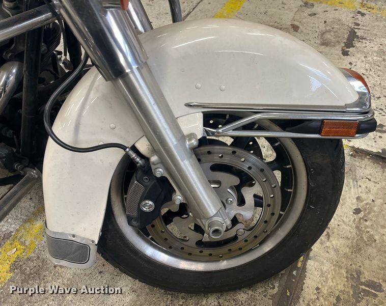 image for item GA9656 2008 Harley Davidson Road King Police  motorcycle