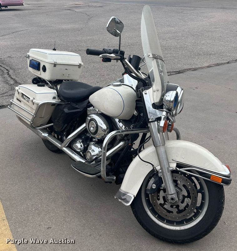 image for item GA9657 2008 Harley Davidson Road King Police  motorcycle