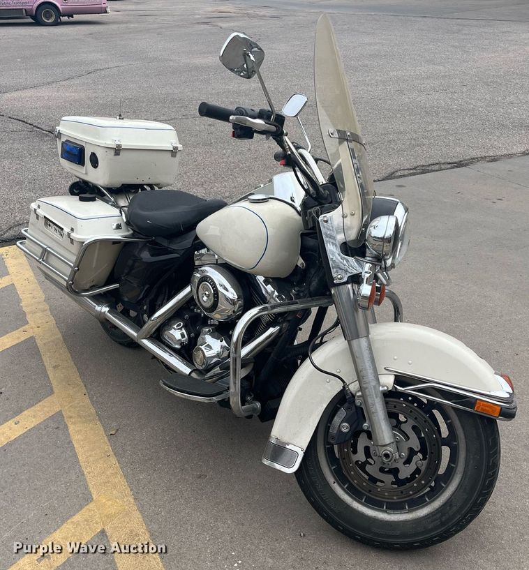 image for item GA9658 2008 Harley Davidson Road King Police  motorcycle