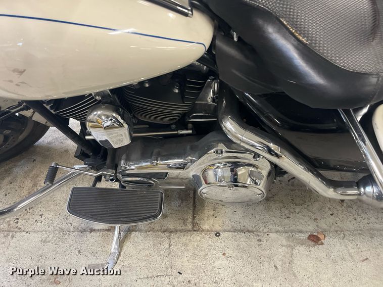 image for item GA9658 2008 Harley Davidson Road King Police  motorcycle