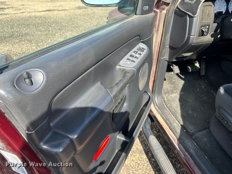 image for item GP9613 2002 Dodge Ram 1500  Quad Cab pickup truck