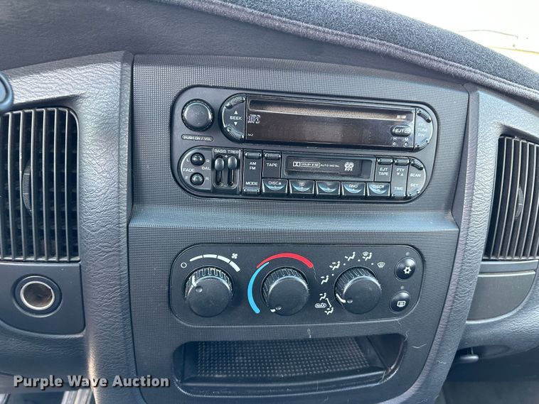 image for item GP9613 2002 Dodge Ram 1500  Quad Cab pickup truck