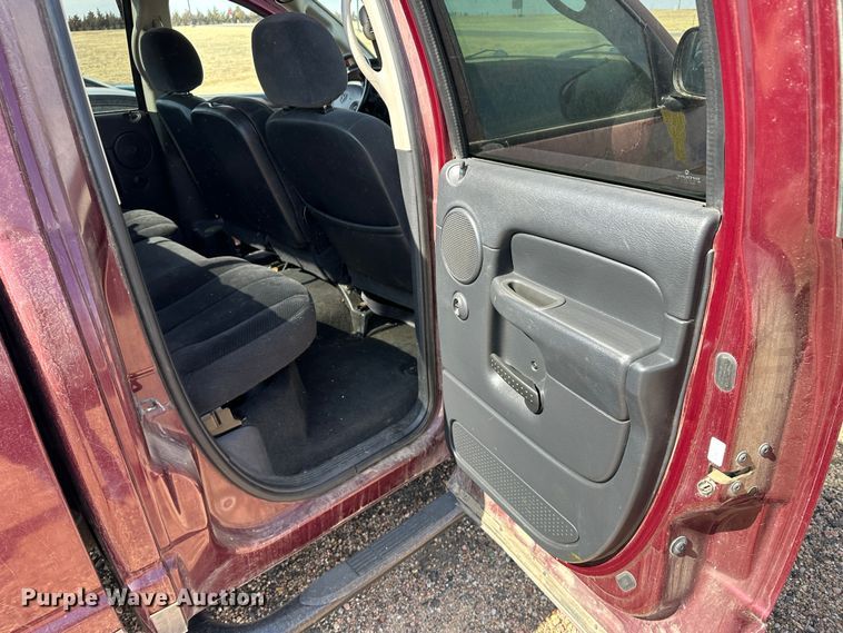 image for item GP9613 2002 Dodge Ram 1500  Quad Cab pickup truck