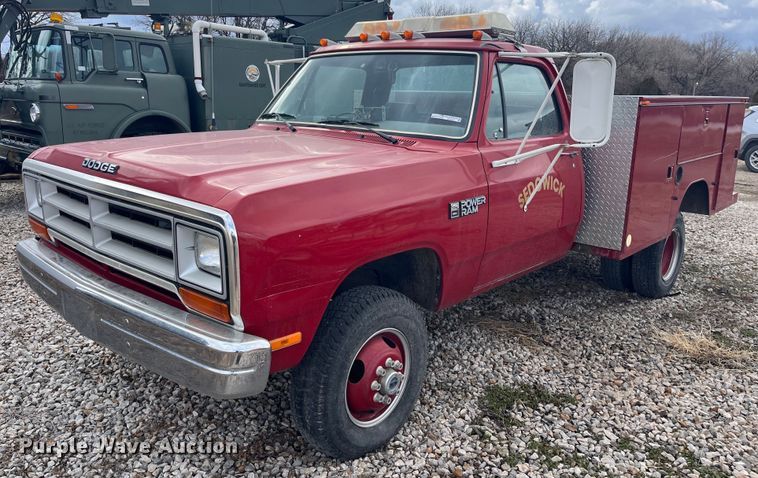 image for item HP9471 1990 Dodge Ram W350  utility bed pickup truck