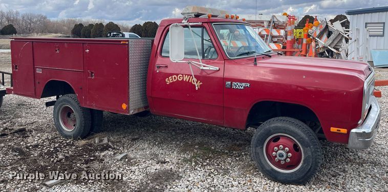 image for item HP9471 1990 Dodge Ram W350  utility bed pickup truck