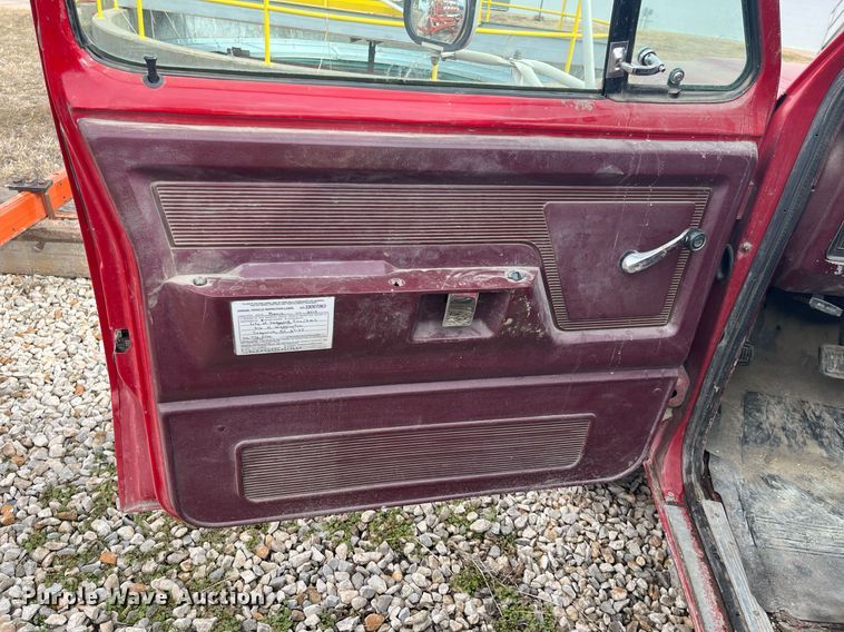 image for item HP9471 1990 Dodge Ram W350  utility bed pickup truck