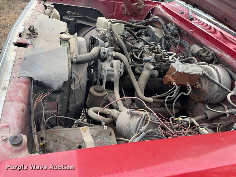 image for item HP9471 1990 Dodge Ram W350  utility bed pickup truck