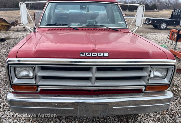 image for item HP9471 1990 Dodge Ram W350  utility bed pickup truck