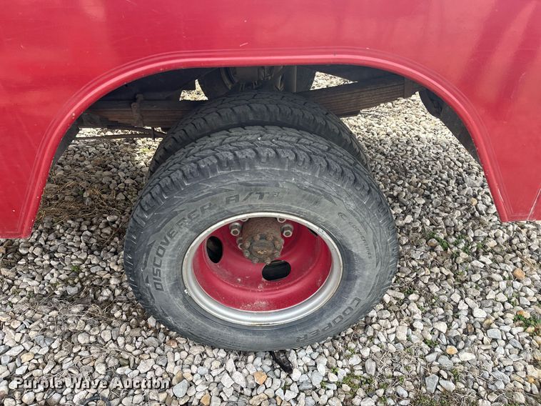 image for item HP9471 1990 Dodge Ram W350  utility bed pickup truck