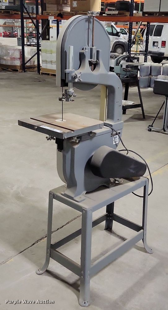 image for item IO9382 Delta 14  band saw
