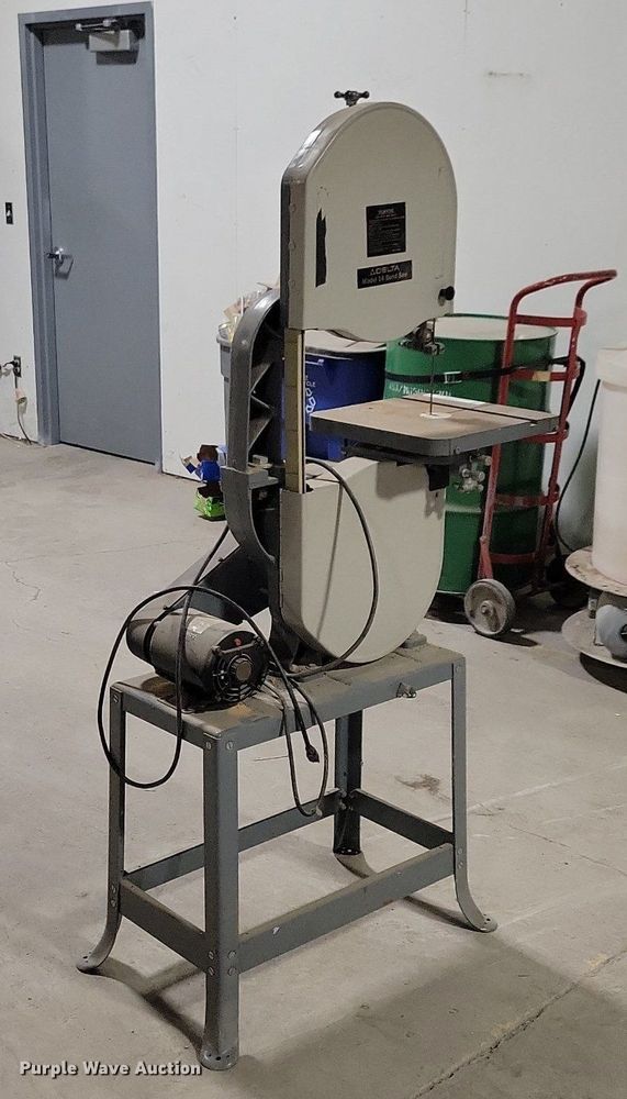 image for item IO9382 Delta 14  band saw
